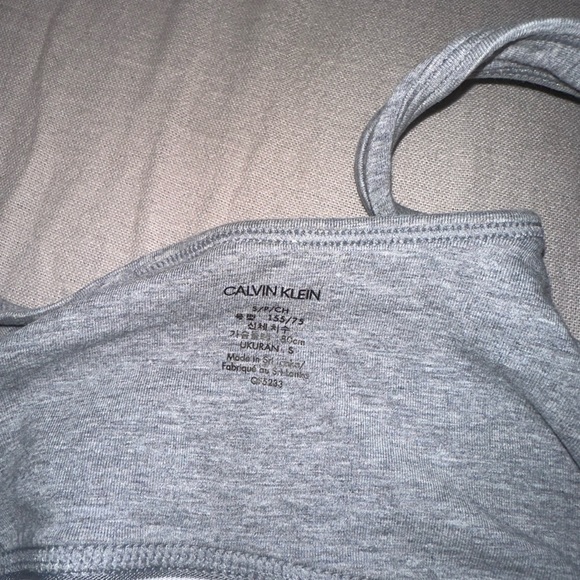 Calvin Klein sports bra - Picture 4 of 4